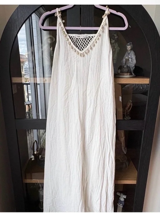 Zara off white midi Dress, perfect for summer - Picture 1 of 3